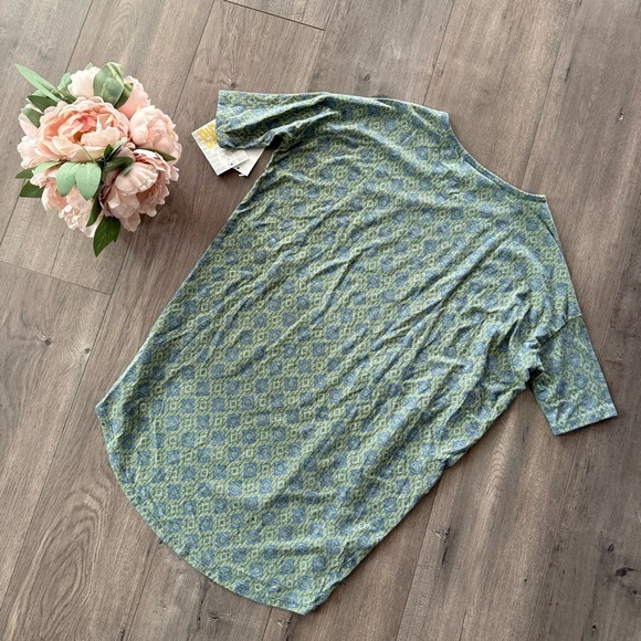 New LulaRoe Irma Grey & Yellow Pattern Tunic Top - Picture 4 of 5